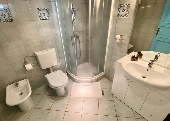 Igor Πανσιόν 4*